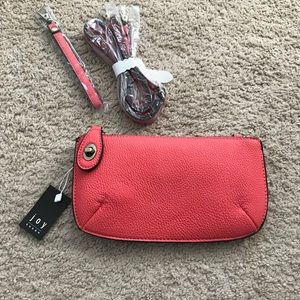 Coral wristlet